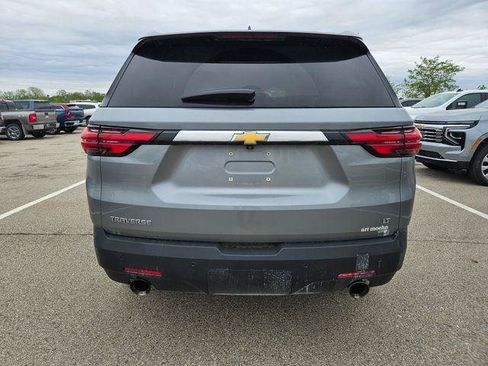 Used 2023 Chevrolet Traverse LT FWD image 6