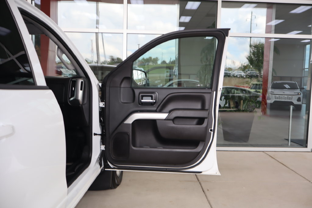 Used 2018 Chevrolet Silverado 1500 LT w/ All Star Edition AWD/4WD image 36