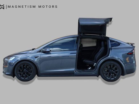Used 2023 Tesla Model X AWD/4WD image 2