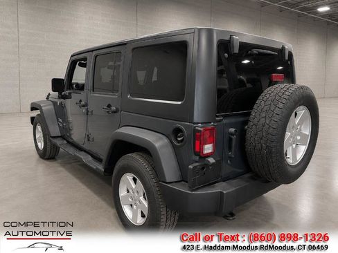 Used 2018 Jeep Wrangler Unlimited Sport S AWD/4WD image 3