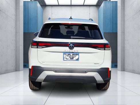 New 2026 Volkswagen Tiguan SE image 25
