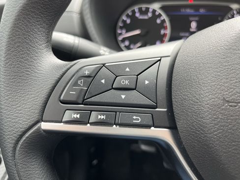 Used 2025 Nissan Sentra SV w/ Trunk Package image 22