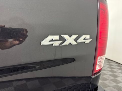 Used 2018 RAM 1500 ST w/ SXT Appearance Group AWD/4WD image 14
