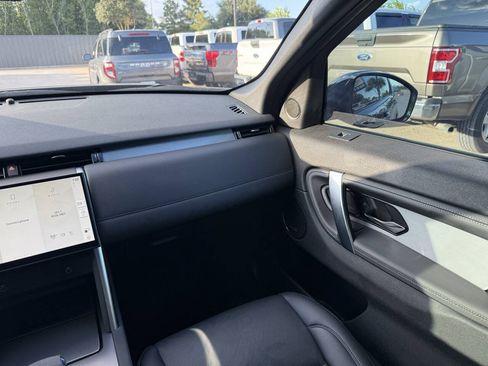 Used 2024 Land Rover Discovery Sport Dynamic SE AWD/4WD image 24