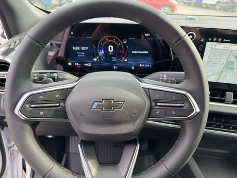 New 2026 Chevrolet Equinox LT AWD/4WD image 23