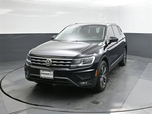 Used 2018 Volkswagen Tiguan SEL image 30