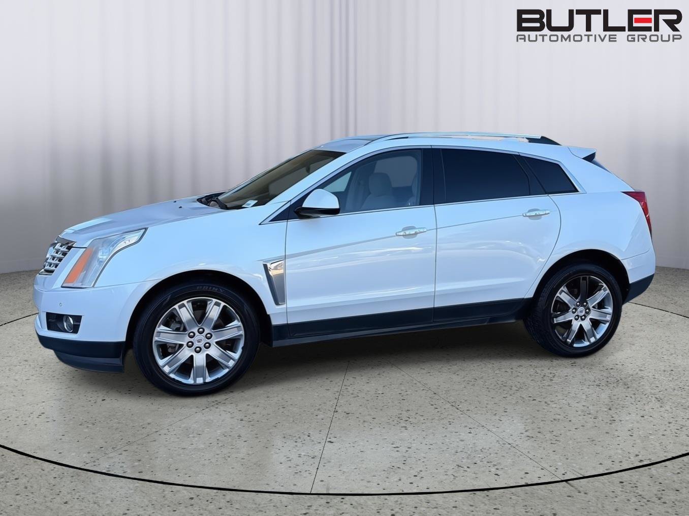 Used 2016 Cadillac SRX Premium w/ Driver Assist Package FWD image 3