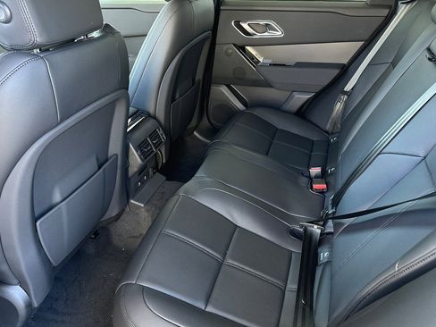 New 2024 Land Rover Range Rover Velar Dynamic SE image 11