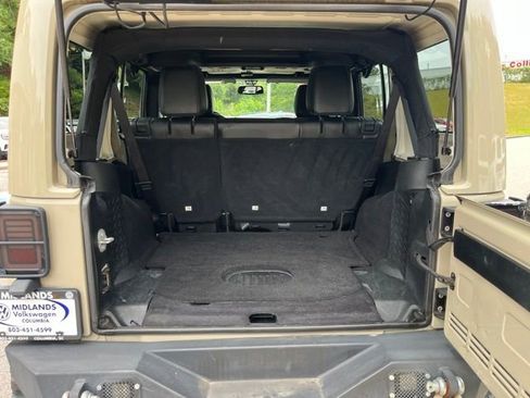 Used 2018 Jeep Wrangler Unlimited Sahara AWD/4WD image 30