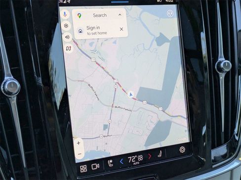 Used 2025 Volvo S90 B6 Plus image 22