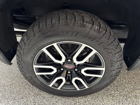 Used 2023 GMC Sierra 1500 AT4 w/ AT4 Premium Package AWD/4WD image 23