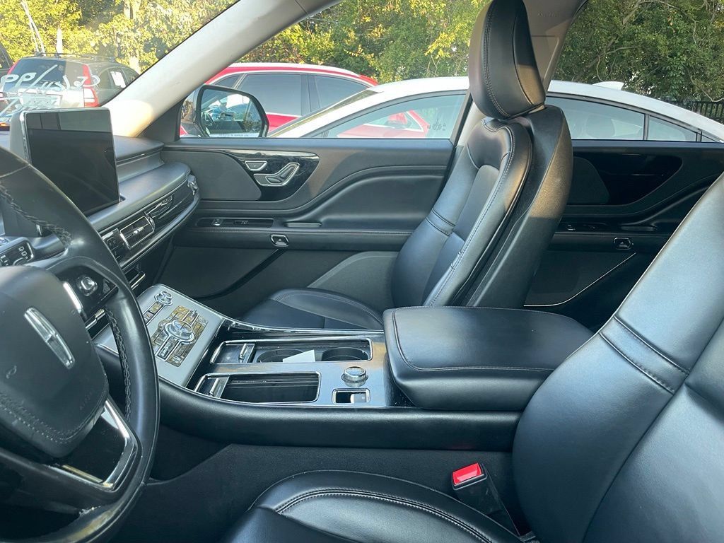 Used 2021 Lincoln Aviator AWD w/ Class IV Trailer Tow Package image 6