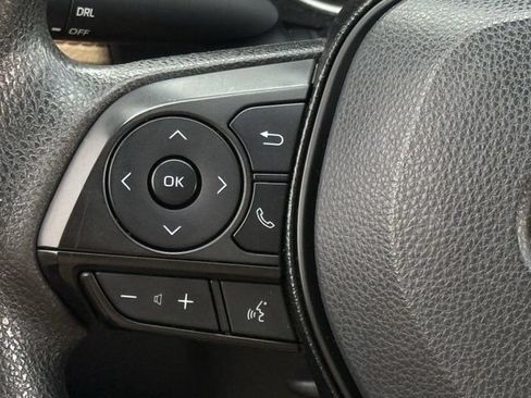 Used 2020 Toyota RAV4 LE FWD image 14