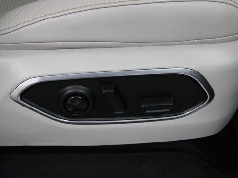 Used 2024 Jeep Wagoneer Series II image 27