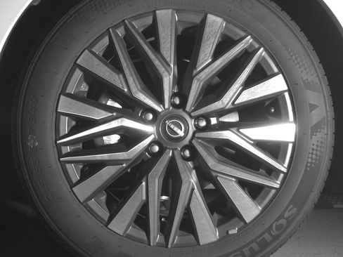 Used 2025 Nissan Altima 2.5 SV image 12