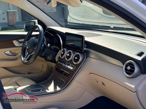 Used 2020 Mercedes-Benz GLC 300 GLC 300 4MATIC Sport Utility 4 image 18
