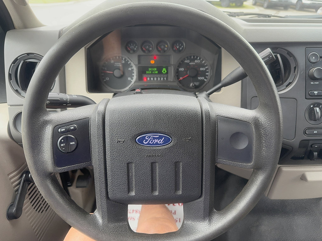 Used 2008 Ford F350 2WD Regular Cab DRW Super Duty image 5