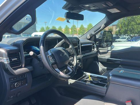 Certified 2023 Ford F250 Platinum w/ Tremor Off-Road Package AWD/4WD image 2