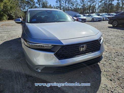 Used 2023 Honda Accord EX image 4