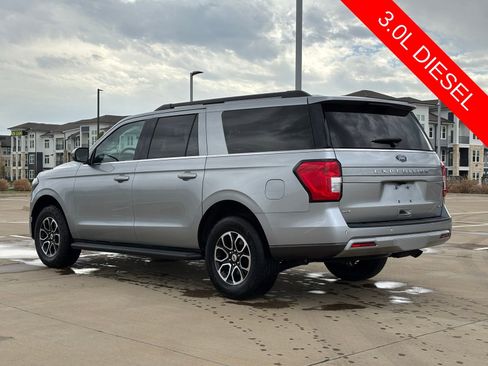 Used 2024 Ford Expedition Max XLT image 5