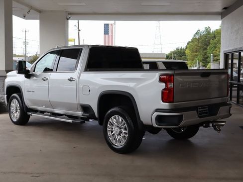Used 2020 Chevrolet Silverado 3500 High Country w/ Technology Package image 3