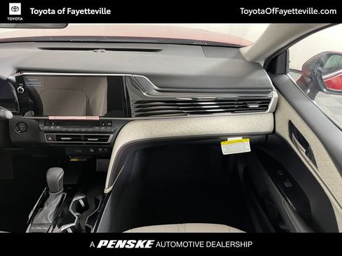 Used 2026 Toyota Camry XLE FWD image 22