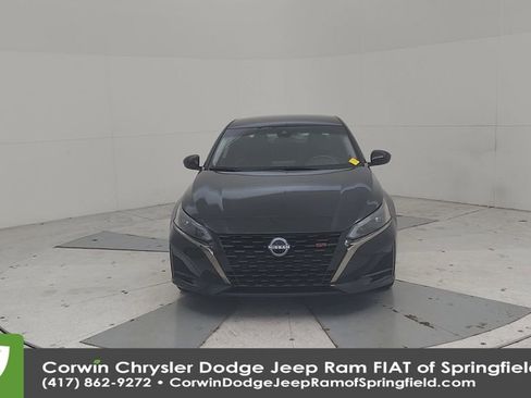 Used 2025 Nissan Altima 2.5 SR image 6