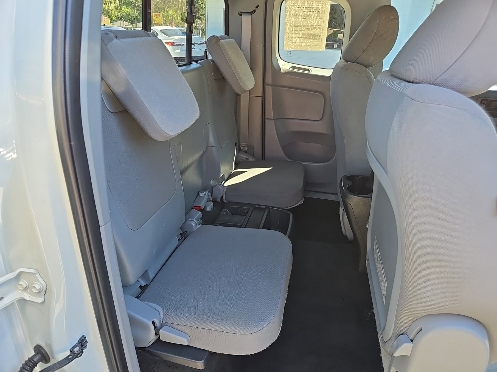 Used 2015 Toyota Tacoma 2WD Access Cab w/ SR5 Package image 10