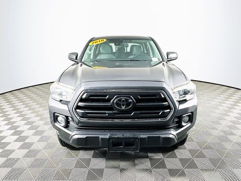 Used 2018 Toyota Tacoma SR5 image 4