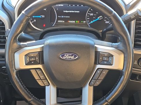 Used 2022 Ford F350 Lariat w/ Lariat Ultimate Package image 28
