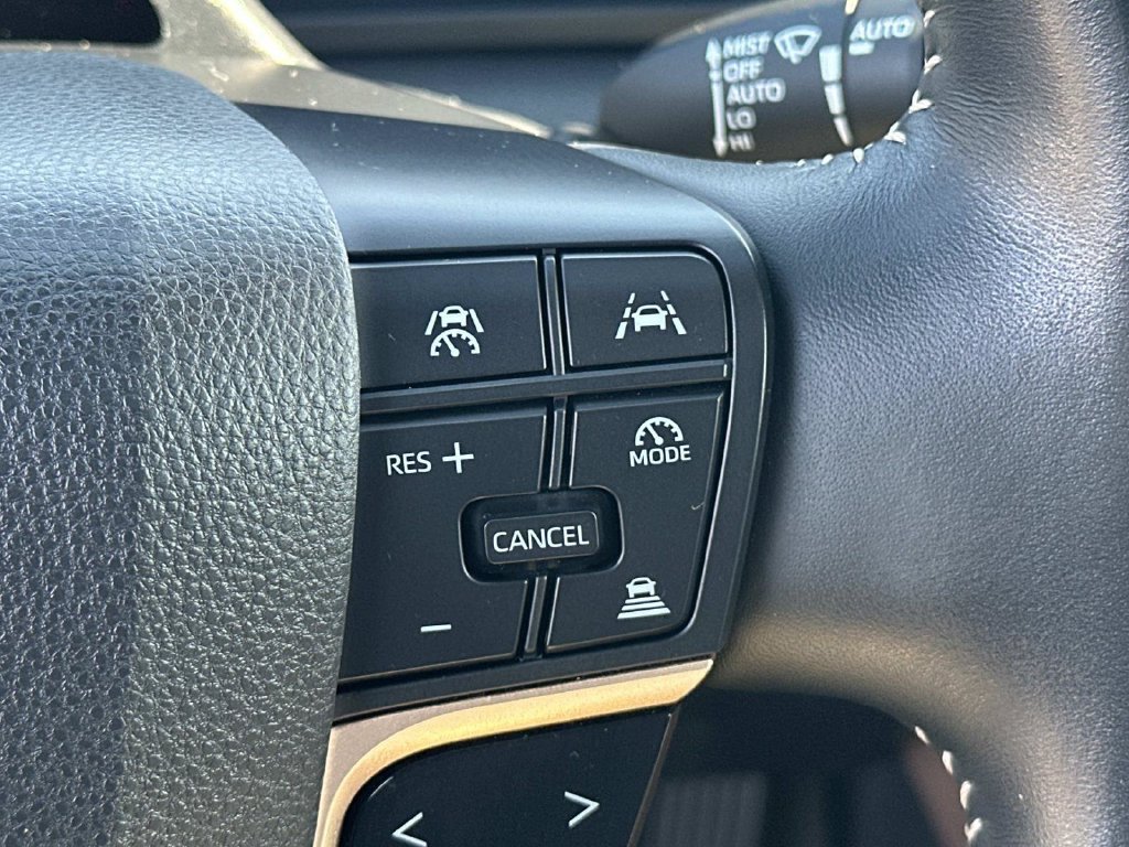 Used 2024 Toyota Crown AWD/4WD image 17