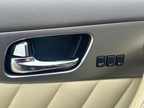 Used 2014 INFINITI QX70 AWD w/ Premium Package image 8