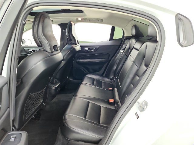 Used 2020 Volvo S60 T5 Momentum FWD image 38