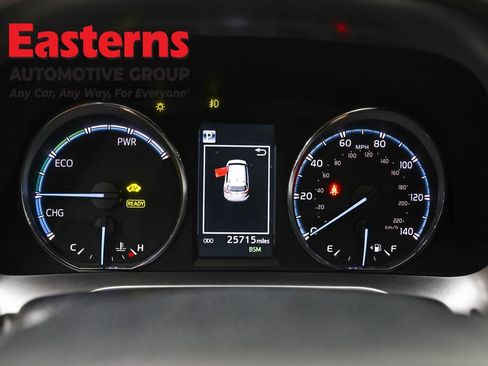 Used 2018 Toyota RAV4 SE AWD/4WD image 18