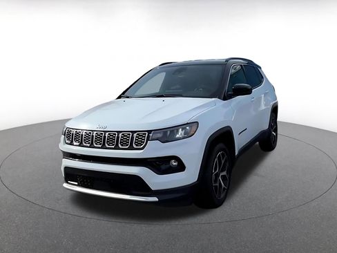 Used 2025 Jeep Compass Limited image 7