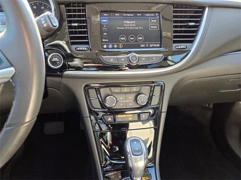 Certified 2022 Buick Encore Preferred image 28