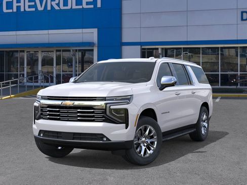 New 2025 Chevrolet Suburban Premier image 6