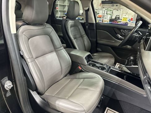 Used 2023 Lincoln Corsair Reserve w/ Equipment Group 201A image 28