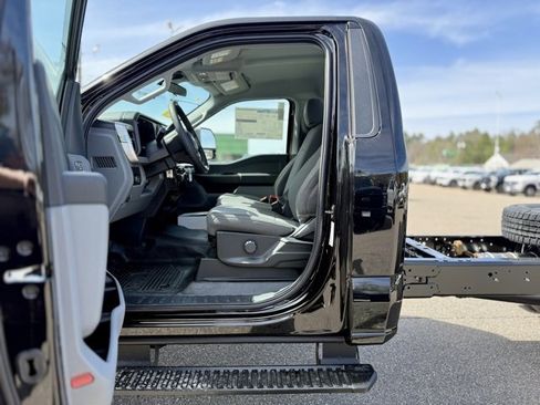 New 2025 Ford F350 XL w/ XL Chrome Package image 11