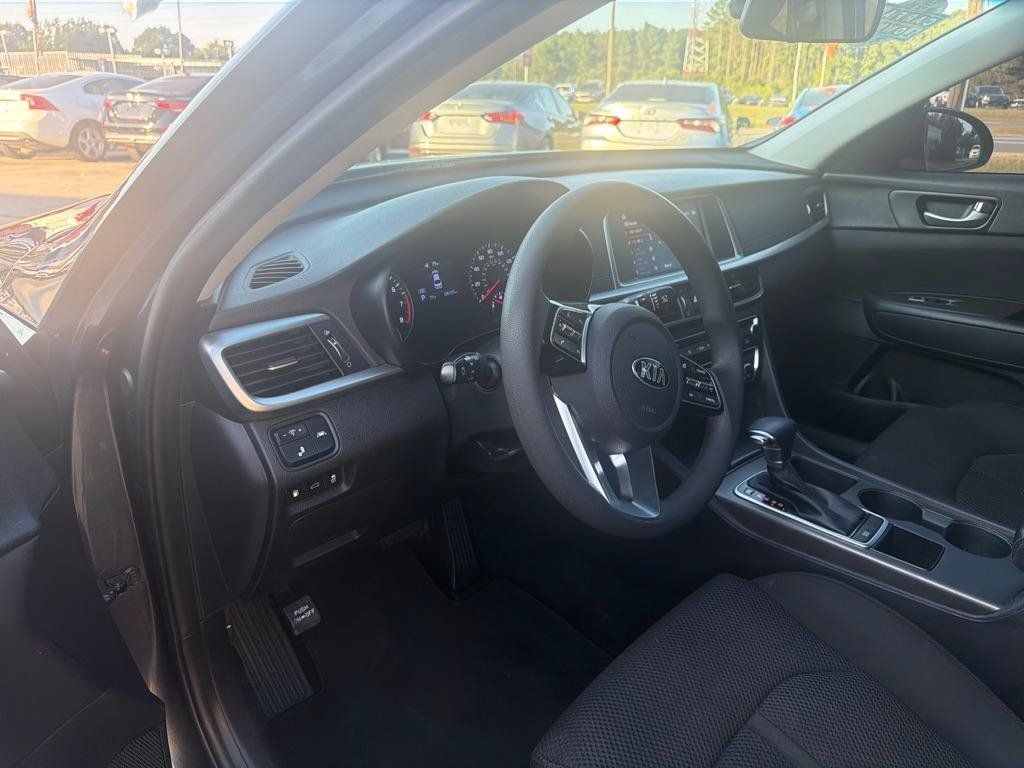 Used 2020 Kia Optima LX FWD image 16