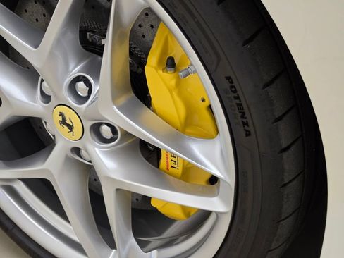 Used 2026 Ferrari Roma Spider RWD image 14