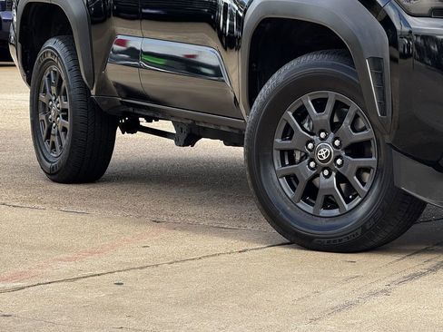 Used 2025 Toyota 4Runner SR5 image 11