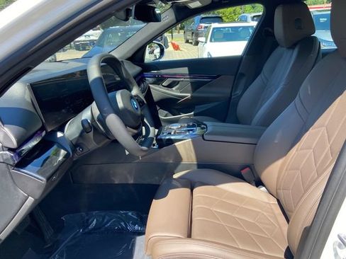 Used 2025 BMW i5 xDrive40 w/ Premium Package AWD/4WD image 23