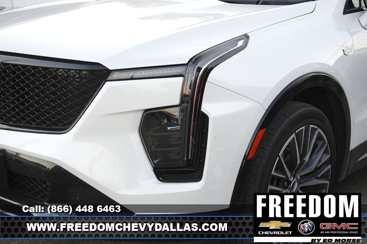 Certified 2025 Cadillac XT4 Sport FWD image 6