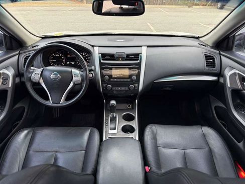 Used 2015 Nissan Altima 2.5 SL w/ Moonroof Package image 7