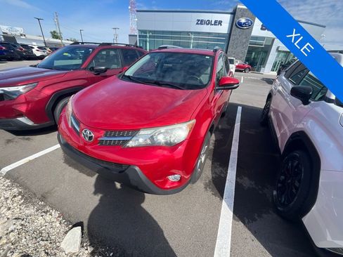 Used 2015 Toyota RAV4 XLE AWD/4WD image 2
