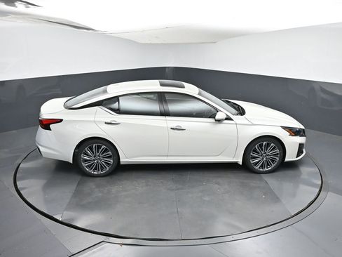 New 2025 Nissan Altima 2.5 SL image 22