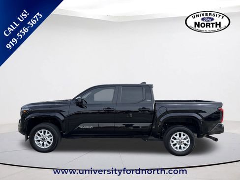 Used 2024 Toyota Tacoma SR5 w/ SR5 Upgrade Package image 4