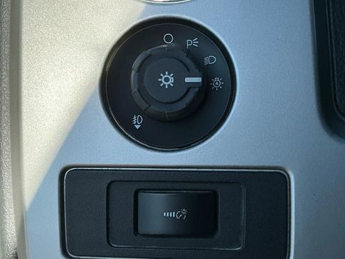 Used 2013 Ford F150 Lariat w/ Mid Equipment Group image 32