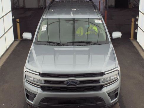 Used 2024 Ford Expedition Max XLT image 8